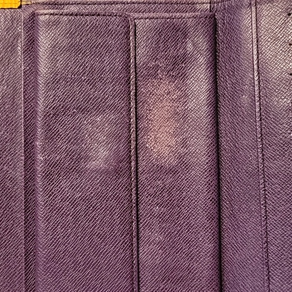 Louis Vuitton Vintage Epi Leather Porte Tresor Wallet - Picture 9 of 15